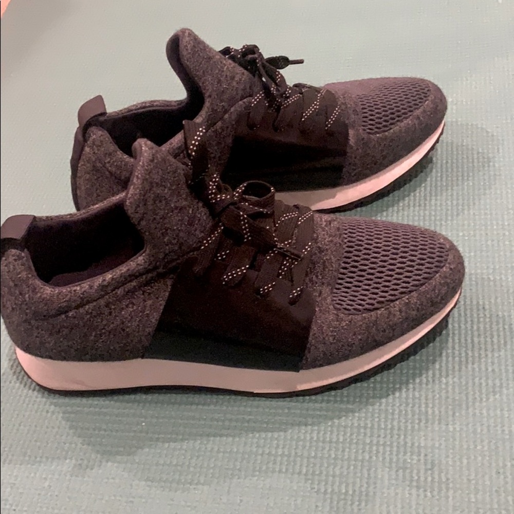 Shoes - Picture 2 of 2